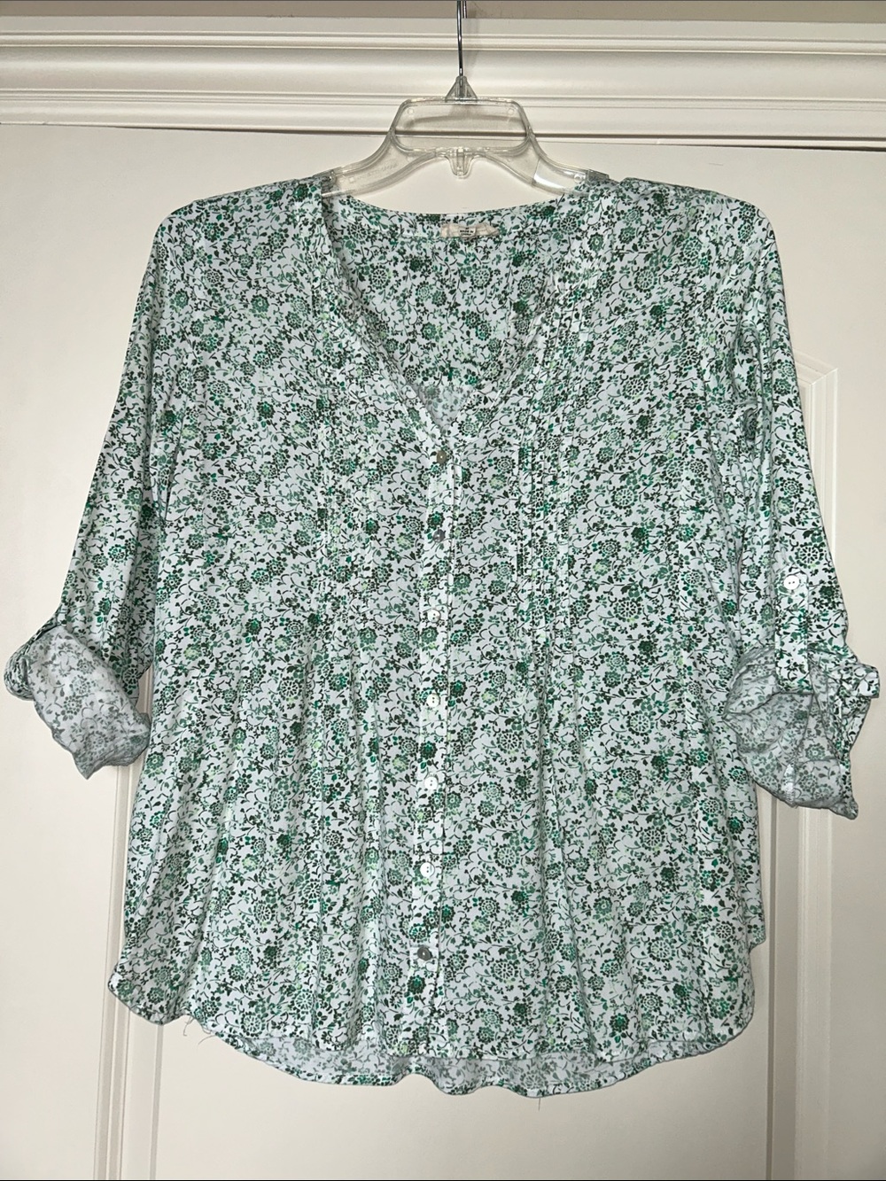 Green Floral V-Neck Button Front Women's Blouse - Green/White